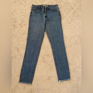 Levi’s 721 high rise skinny jeans size 28